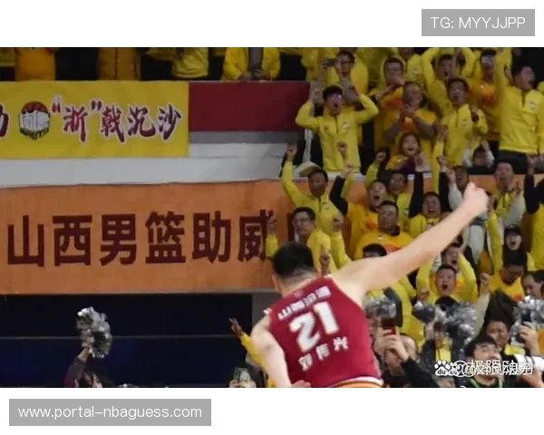 火箭主场特色助威方式，展现当地篮球文化特色