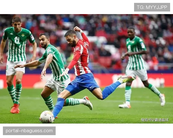 从崩盘到稳固：深度通讯回顾马德里竞技本赛季防守体系的艰难重建之路